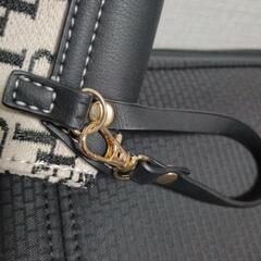 小さなポーチの画像