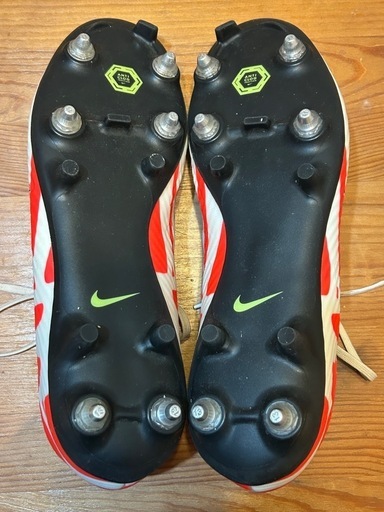NIKE サッカースパイク
