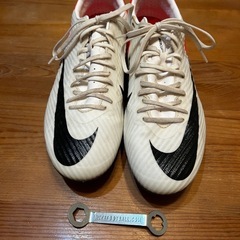 NIKE サッカースパイク

