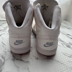 NIKEハイカットスニーカーの画像