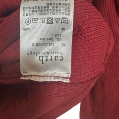 【earth 】赤 長袖 Tシャツ サイズ Lの画像