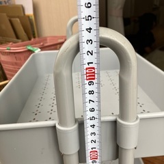 キャスターつき　4段収納ラック（樹脂製？）の画像