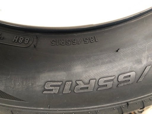 純正タイヤ185/65/R15 