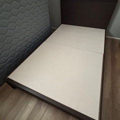 ニトリ USBポート/コンセントつきセミダブルベッドの画像