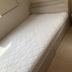 セミダブルマットレスとベッドパッド