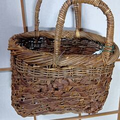 山葡萄カゴバック教室（初心者向けのアケビかごベース国産ブドウ蔓使用のカゴバック）の画像