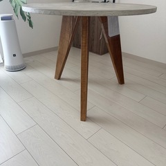 丸テーブル ダイニングテーブルの画像