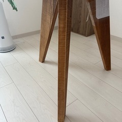 丸テーブル ダイニングテーブルの画像