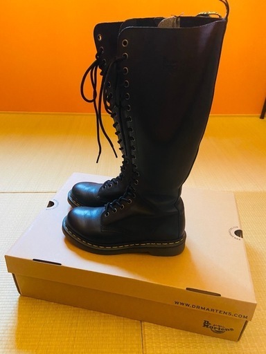 ?新品未使用　Dr. Martens ロングブーツ レア　1B60 ブラック UK5?