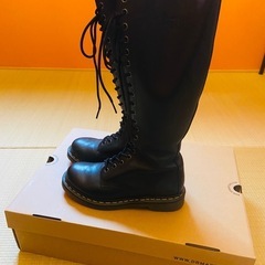 🌹新品未使用　Dr. Martens ロングブーツ レア　1B60 ブラック UK5🌹の画像