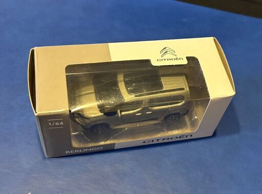 ミニカーBERLINGO