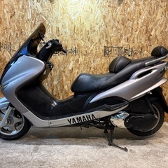 【距離も浅く艶々で綺麗な1台です!!😊🙆🏽】在庫有◎お求めやすい小型マジェスティ125が入庫しました!!の画像