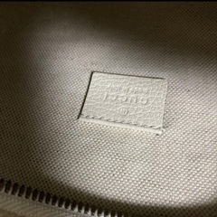 ⭐︎値下げしました⭐︎GUCCI ボディバッグ　ウエストバッグ　ホワイト　白　ロゴの画像