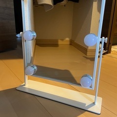 フランフラン　照明付き鏡の画像