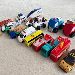 車のおもちゃ