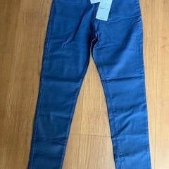 【新品タグ付き】ストレッチスキニーパンツ ブルー Sサイズ相当 レディース ポケット5個の画像
