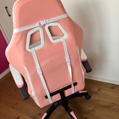 ゲーミングチェアの画像
