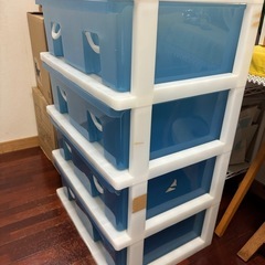 プラスチック4段タンスの画像