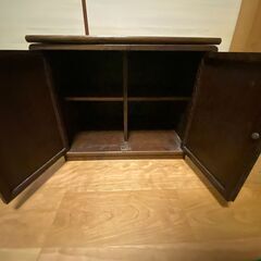 レトロ 木製テレビ台の画像