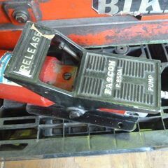 【中古】O.T.K バイクリフト NS105 エアーポンプ P-850A 油圧ポンプ ASTRO エアータンク バイク 整備 運搬 工具の画像