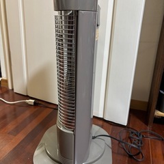ハロゲン電気ストーブの画像