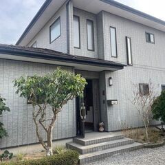綺麗な６ＬＤＫ戸建て。広々とした庭付きで、二世帯や大家族にも最適...