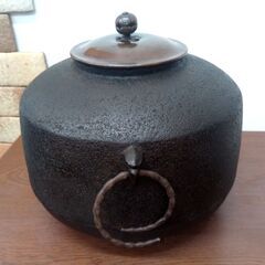 無料あげます　茶釜　鉄窯　箱付き