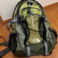 ノースフェイス　リュック
