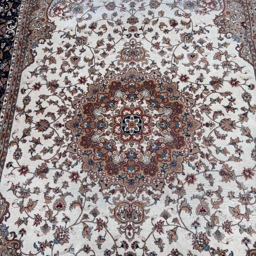 トルコ絨毯（240×340cm）