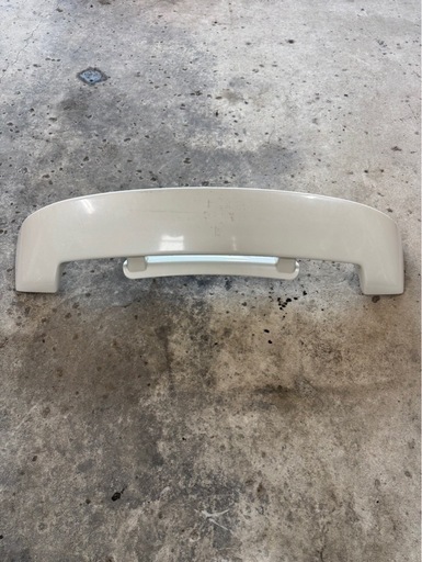 ランドクルーザー100系　リアスポイラー