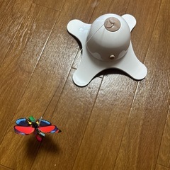 　電動猫じゃらし　
猫用おもちゃ　　　