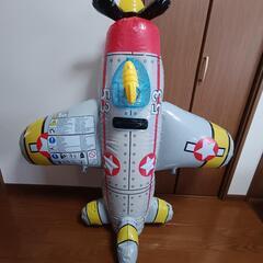 INTEX 飛行機 浮き輪 フロート 水鉄砲つき約1.3m×1.3mの画像