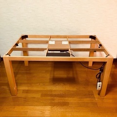 もらって欲しいです…【難あり 】こたつダイニングテーブルの画像