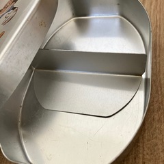 アルミのお弁当箱の画像