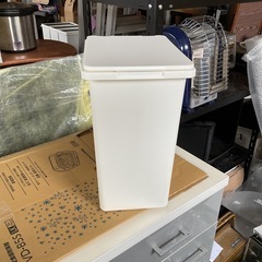 ミニゴミ箱　ホワイト　中古
