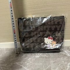 新品　ハローキティ　ポーチの画像