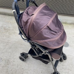 コンビ　ベビーカーの画像
