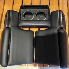 トヨタ　ハイエース　アームレスト　ドリンクホルダー　3個セットの画像