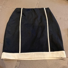 ラインミニスカート