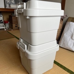 無印頑丈ボックス小二つ