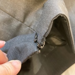 レディーススーツ　ダークグレー　ビジネス就活　　の画像