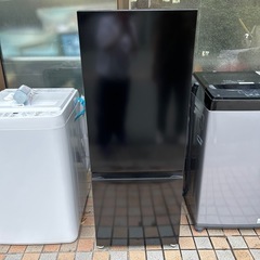 2022年式 162L Hisense 冷蔵庫 AT-RF160-BK
