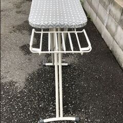 JM19890K)★大特価★アイロン台<幅：約33cm 奥行：約33cm 高さ：約10~85cm> 中古品【取りに来られる方限の画像