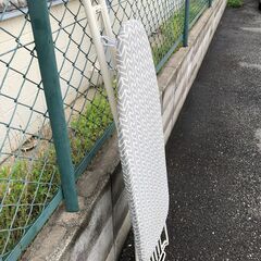 JM19890K)★大特価★アイロン台<幅：約33cm 奥行：約33cm 高さ：約10~85cm> 中古品【取りに来られる方限の画像