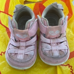 IFMEサンダル　12.5センチ　ピンクサンダル