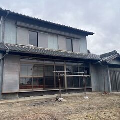 【空家】弊社専属！閑静な場所にある戸建て！土地として利用可