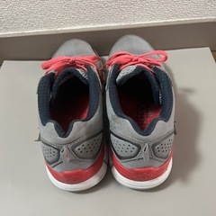 ランニングシューズの画像
