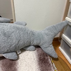 ドでかい！サメ　ふわふわぬいぐるみ　120cm YELLの画像