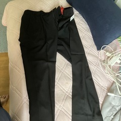 新品スラックス