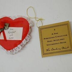 Jesco 陶器製 キューピー人形 全長31cm 元箱付き 赤いチェック柄 元箱・スタンド付き Be Mine ジェスコ 札幌市 清田区 平岡の画像